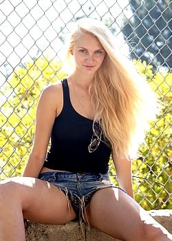 Dasha Krasova image 3 of 4