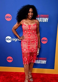 Dawnn Lewis image 3 of 3