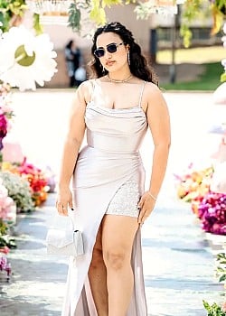 Dayana Veleva image 1 of 3