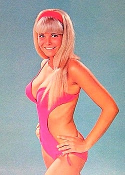 DeDe Lind image 3 of 4