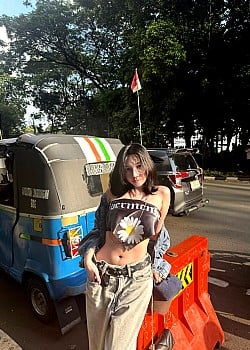 Dea Rizkyer image 1 of 4