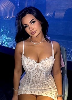 Dea Saraci image 1 of 2