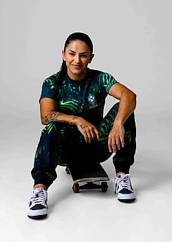 Debora Oliveira image 1 of 1