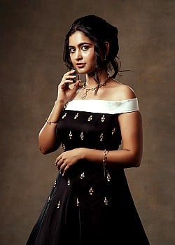 Deepa Balu image 1 of 2
