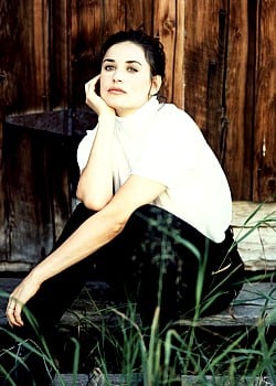 Demi Moore image 4 of 4