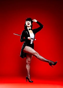 Demi Remick image 2 of 2