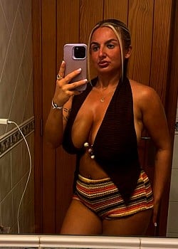 Demi-Lee Kelly image 3 of 4