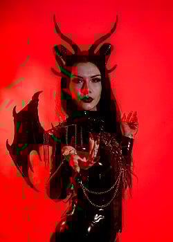 Demoness Luna image 1 of 2