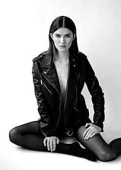 Denisa Ryndova image 2 of 2