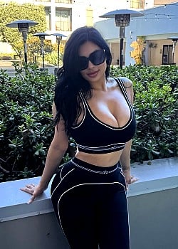 Denise Martinez image 2 of 2