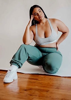 Denise Mercedes image 3 of 4