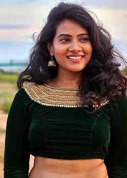 Dhivya Dhuraisamy image 4 of 4