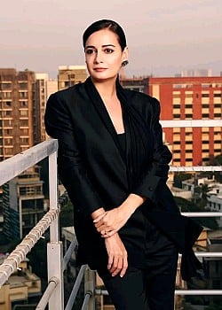 Dia Mirza image 3 of 4
