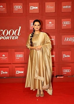 Dia Mirza image 4 of 4