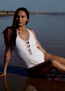 Diana Honcharenko image 2 of 2