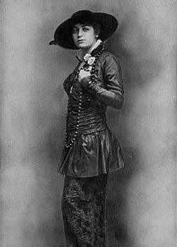 Diana Karenne image 1 of 1