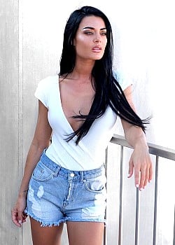 Diana Monteiro image 2 of 4