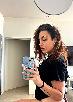 Diosa Lola image 2 of 3