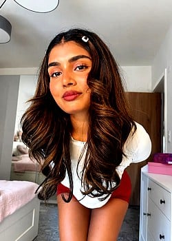 Disha Verma image 2 of 4