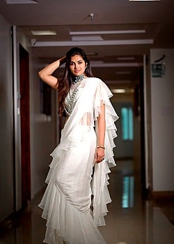Divi Vadthya image 3 of 4
