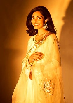 Divita Rai image 4 of 4