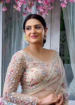 Divya Pillai image 3 of 3