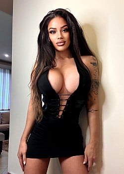 Diyana Petrova image 2 of 4