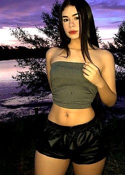 Djhully Amaral image 2 of 2