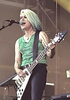 Donita Sparks profile photo