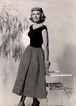 Donna Reed image 2 of 4