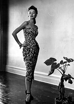 Dorian Leigh image 2 of 2