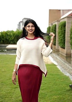 Drishya Raghunath image 1 of 2