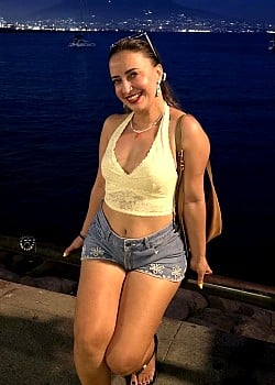 Duygu Seleoglu image 2 of 3