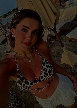Ecem Aksoy image 2 of 3