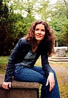 Edie Brickell profile photo