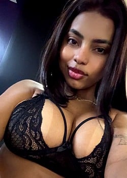 Eduarda Lima image 3 of 4