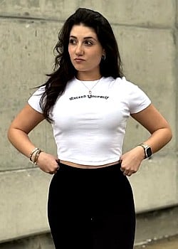 Eduarda Oliveira image 1 of 3