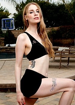 Ela Darling image 4 of 4