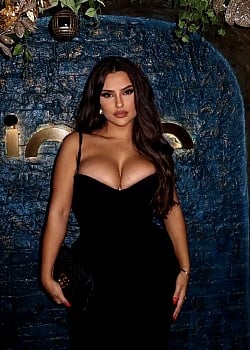 Ela Kash image 2 of 4