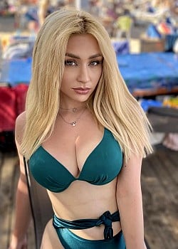Eleanna Perlika image 2 of 3