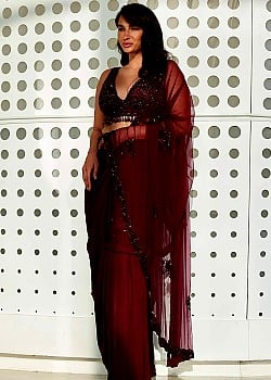 Elena Fernandes image 1 of 3
