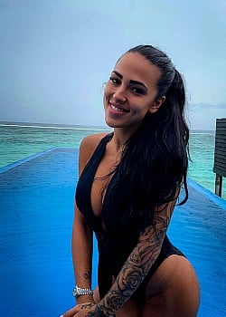 Elena Miras image 3 of 4