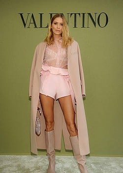Elena Perminova image 1 of 1