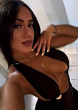 Elenh Kyriakopoulou image 1 of 4