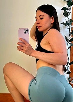 Elf Talia image 2 of 3