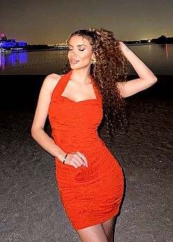 Elfesya Celik image 2 of 4