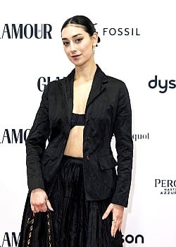 Elif Demirezer image 1 of 2