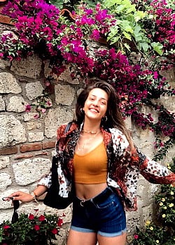 Elif Yaren Aydin image 2 of 4