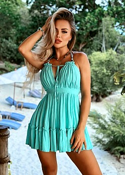 Elina Izotova image 3 of 4