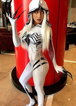 Elise Laurenne image 3 of 4